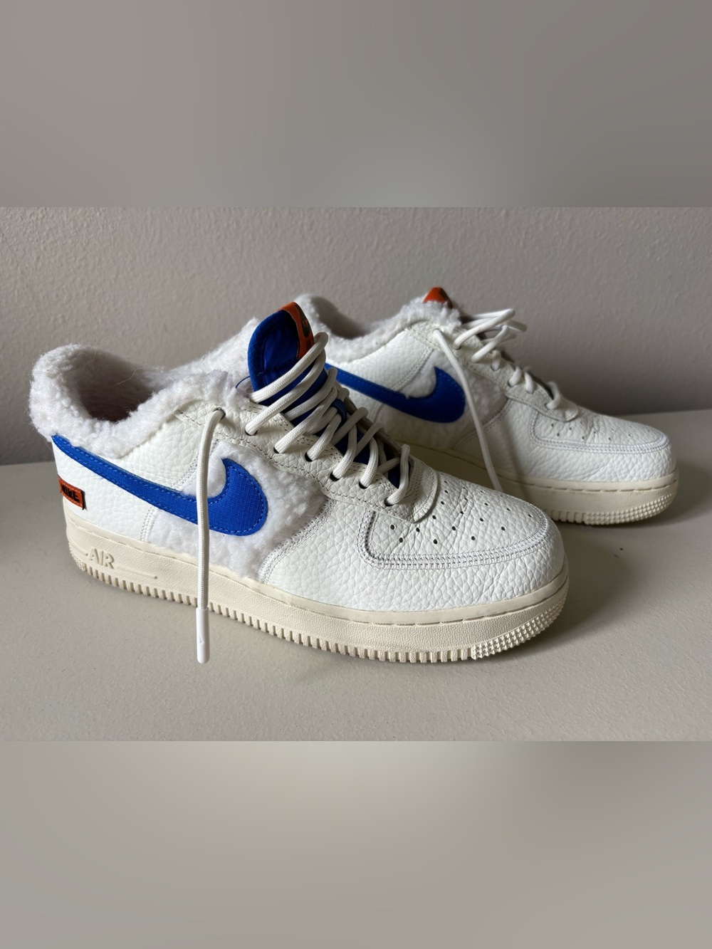 Nike Air Force One. Item# D06680-100